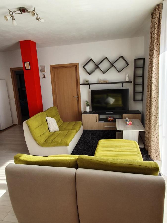 코들레아 Apartament La Casa In Curte Comuna 아파트 외부 사진