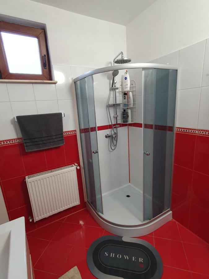 코들레아 Apartament La Casa In Curte Comuna 아파트 외부 사진