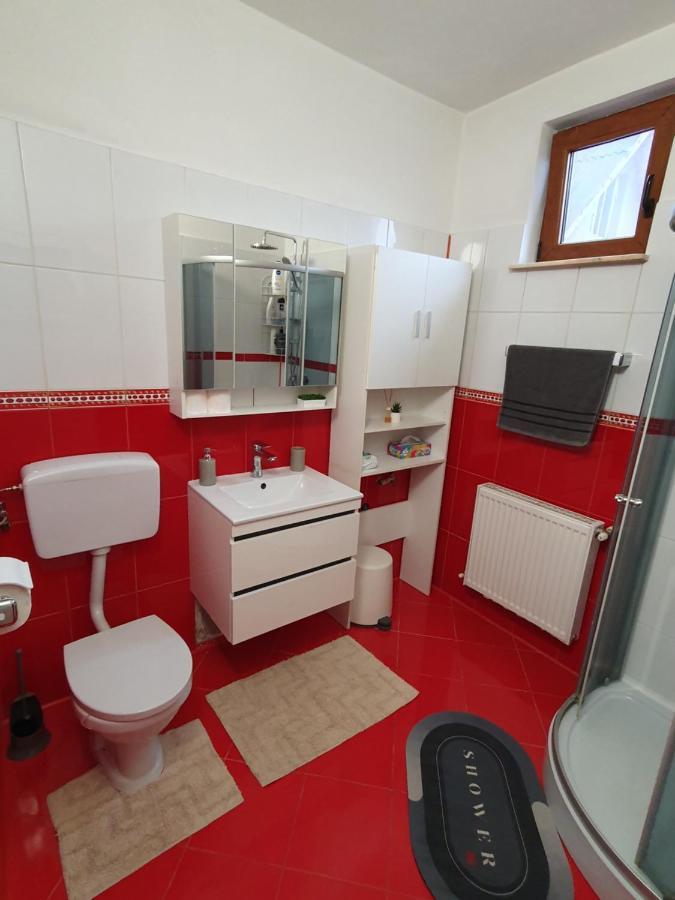 코들레아 Apartament La Casa In Curte Comuna 아파트 외부 사진